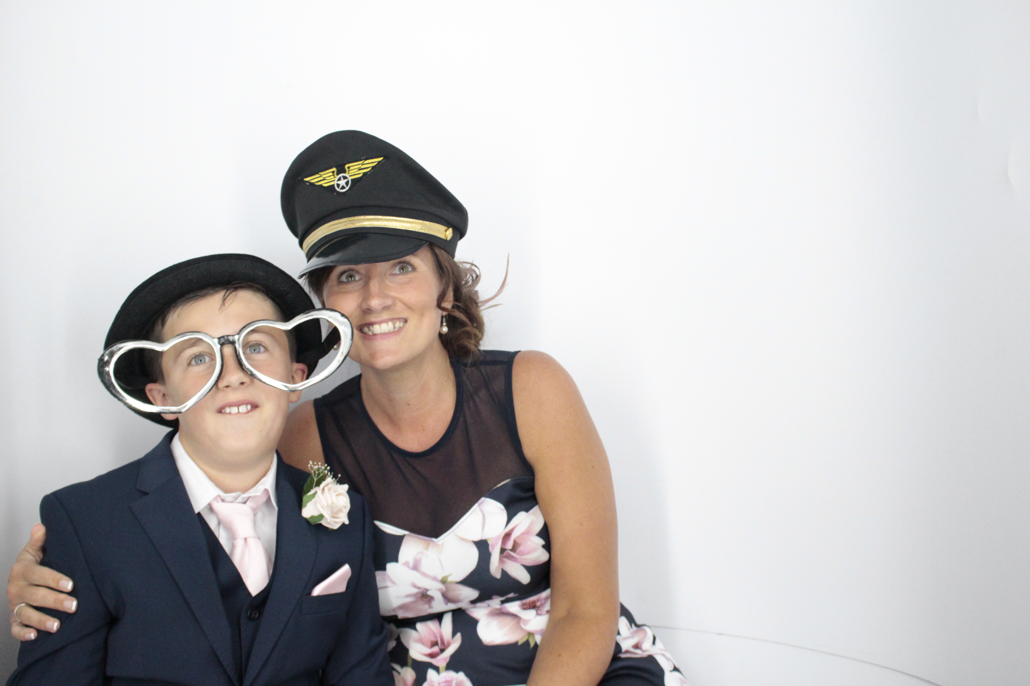 Kim & Andy's Wedding | View more photos from the event at gallery.myphotoboothexperience.co.uk/u/MyPhotoBoothExperienceLtd/Kim-Andys-Wedding